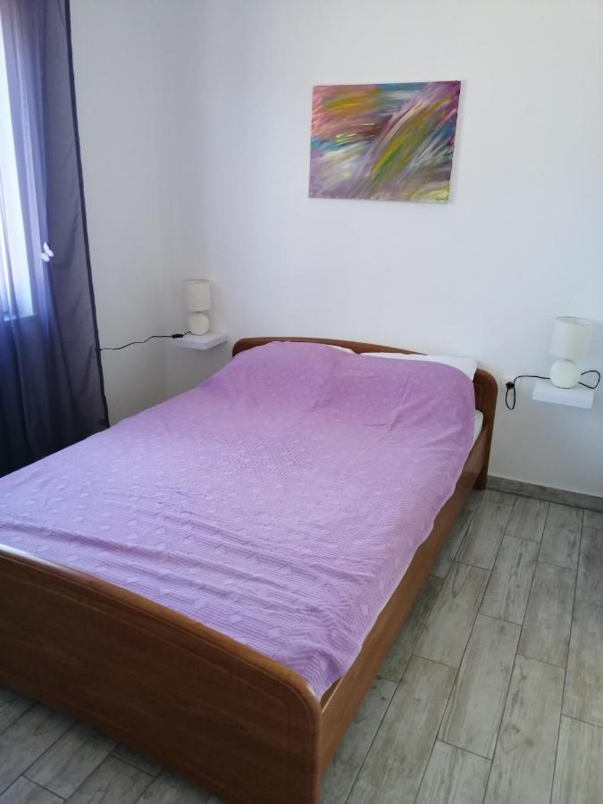 Apartmani Nevera Krk Town Exterior photo